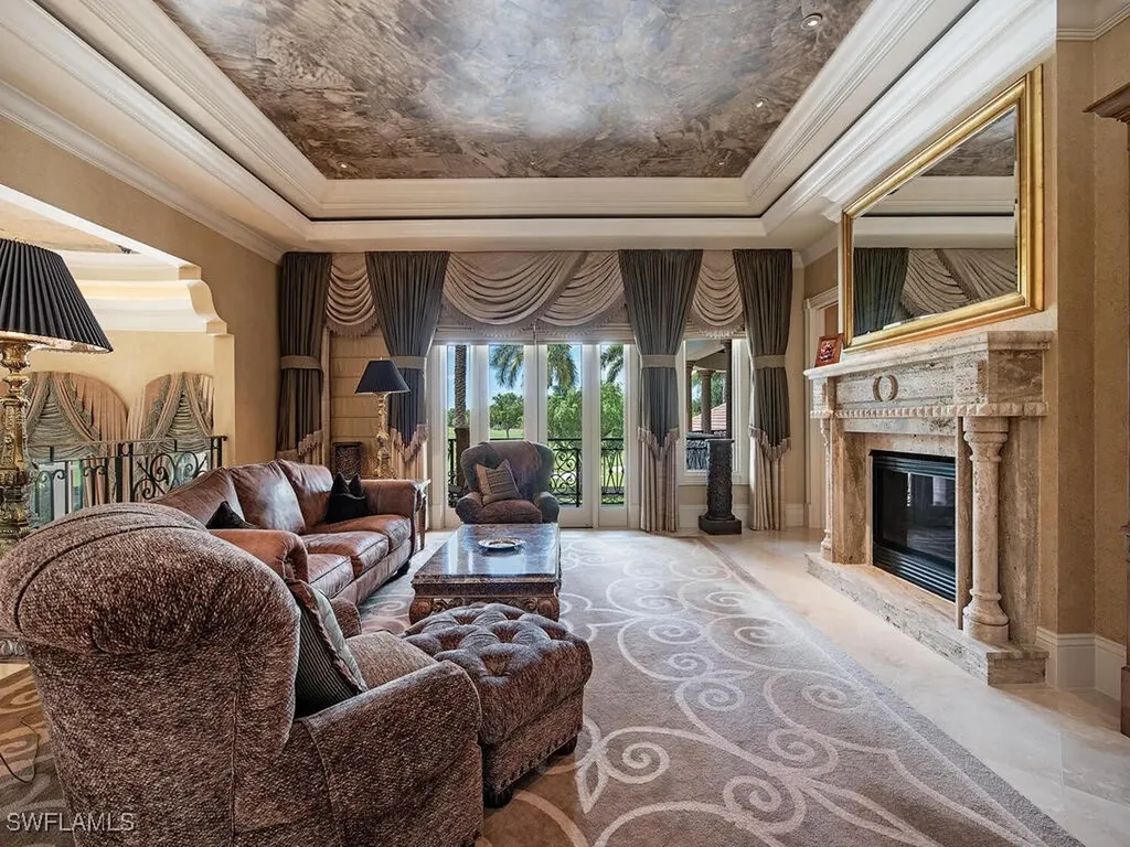 9663 Mashie Court Naples FL 34108