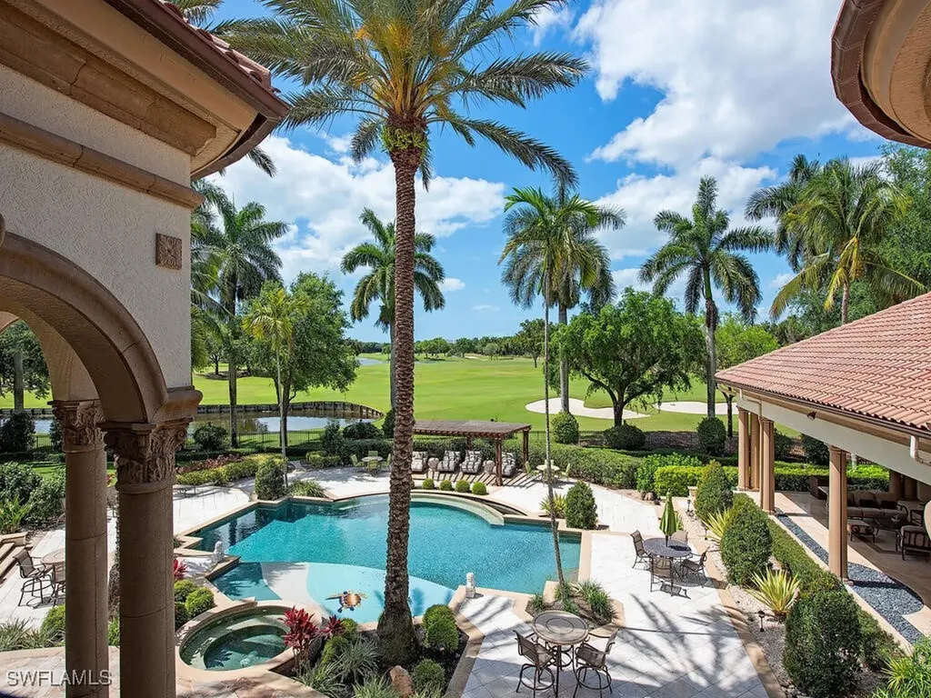 9663 Mashie Court Naples FL 34108