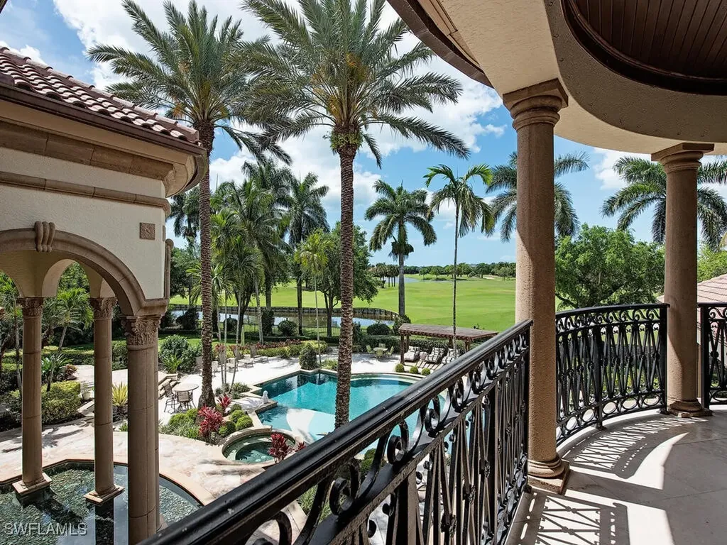 9663 Mashie Court Naples FL 34108