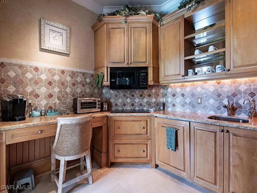 9663 Mashie Court Naples FL 34108