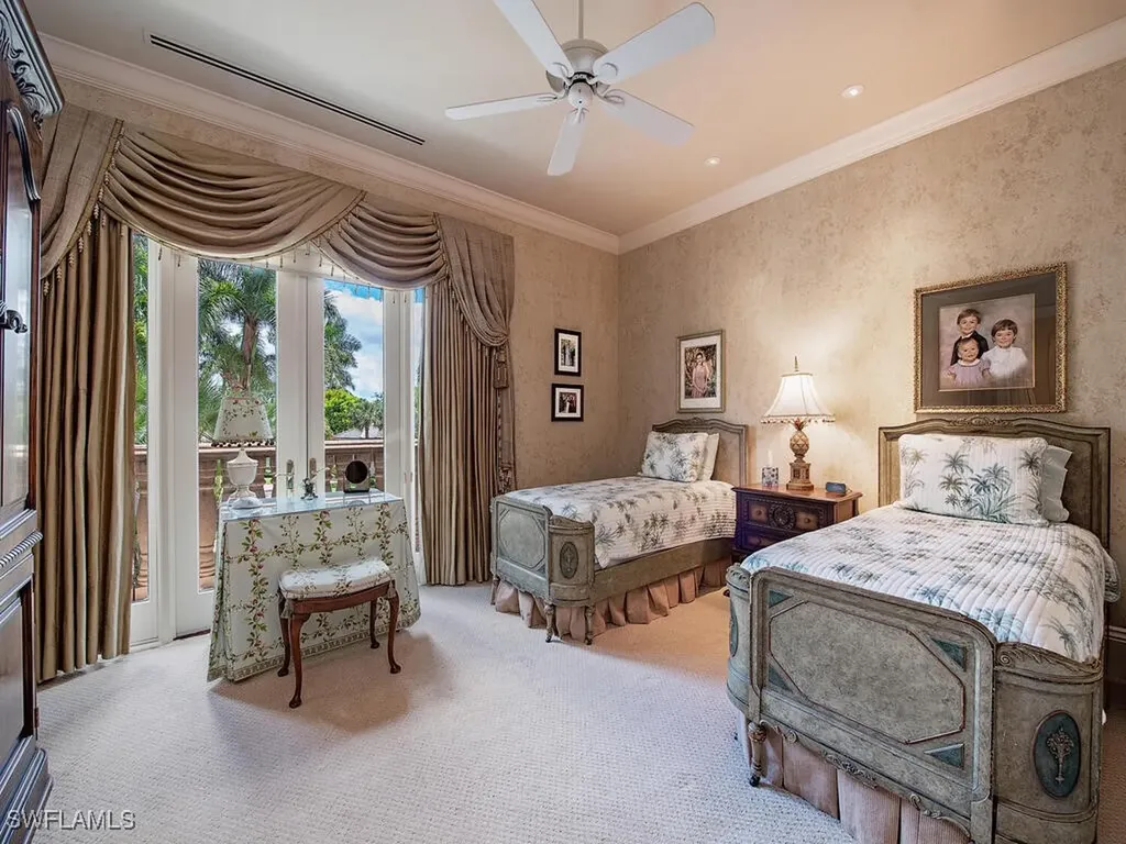 9663 Mashie Court Naples FL 34108