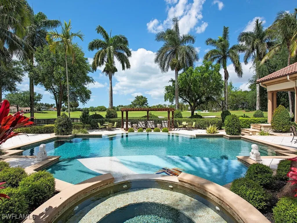 9663 Mashie Court Naples FL 34108