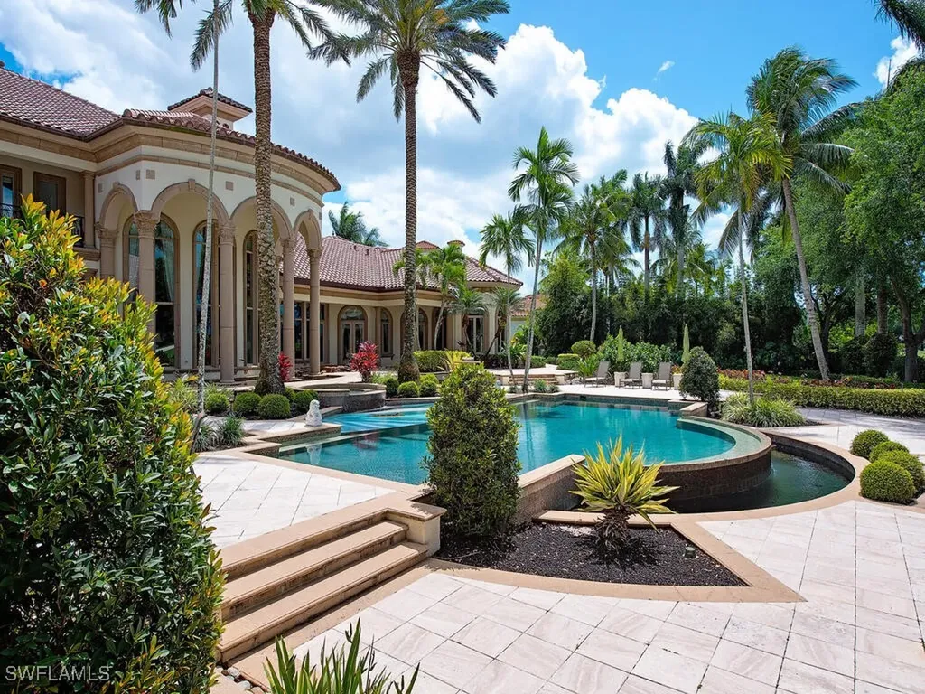 9663 Mashie Court Naples FL 34108