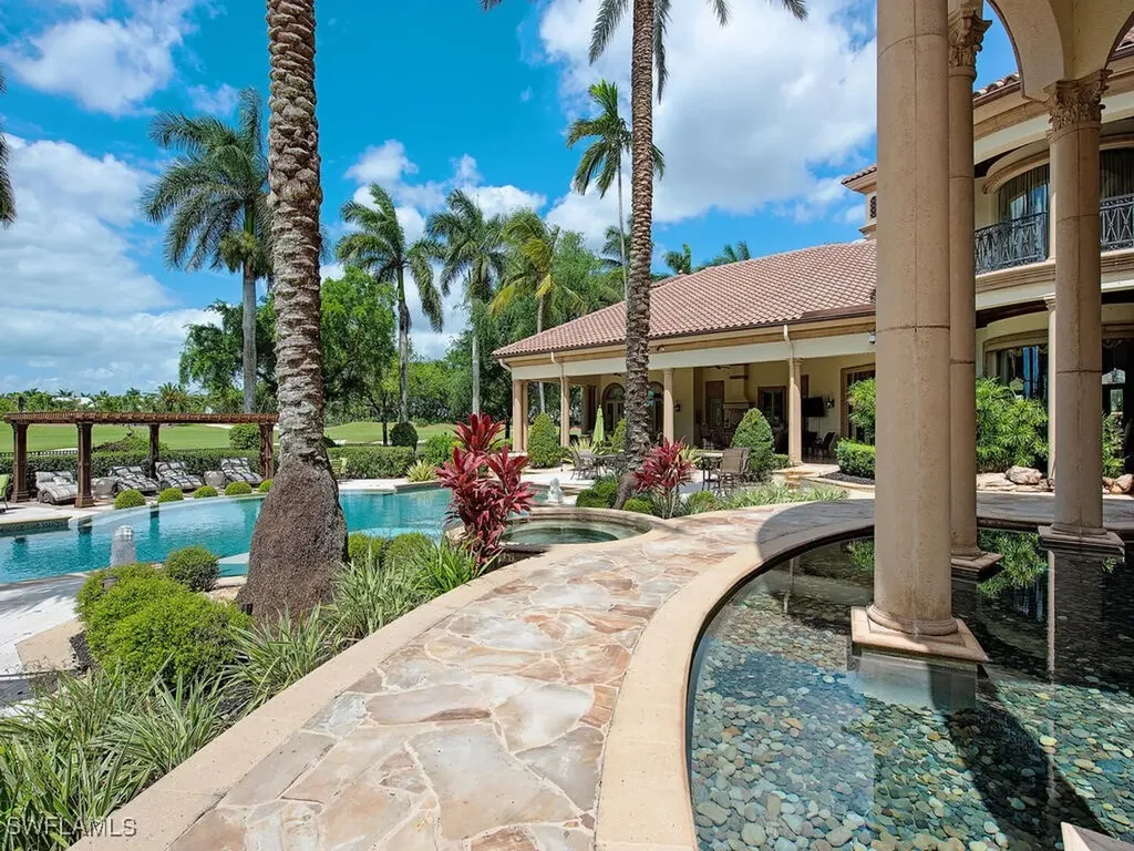 9663 Mashie Court Naples FL 34108