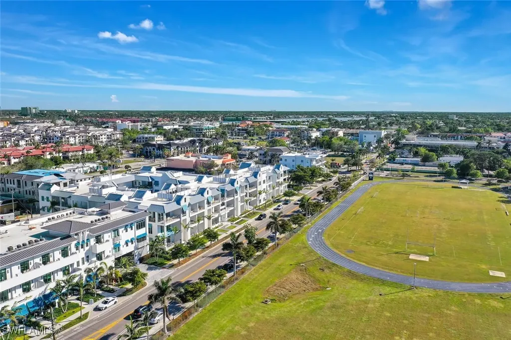 201 8th Street S Naples FL 34102