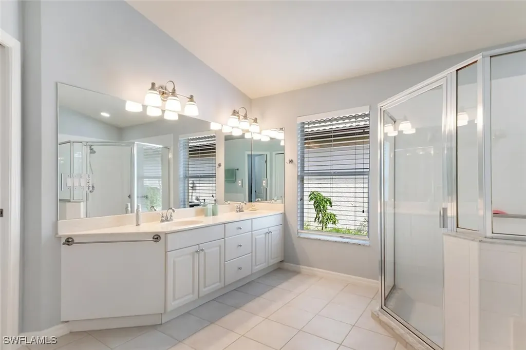 8449 Indian Wells Way Naples FL 34113