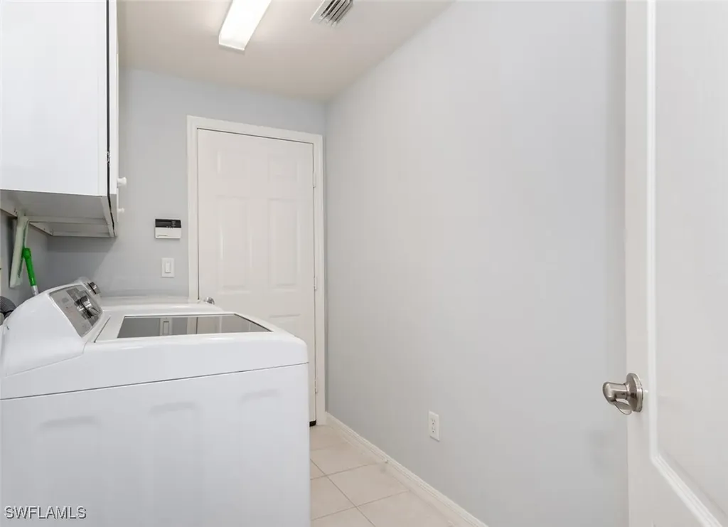 8449 Indian Wells Way Naples FL 34113