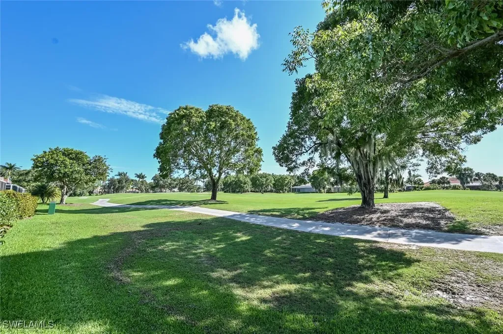 8449 Indian Wells Way Naples FL 34113