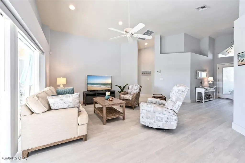 8449 Indian Wells Way Naples FL 34113