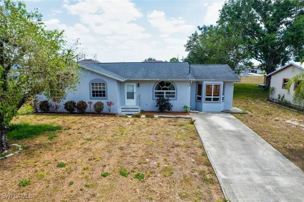 4005 15th Street SW Lehigh Acres FL 33976