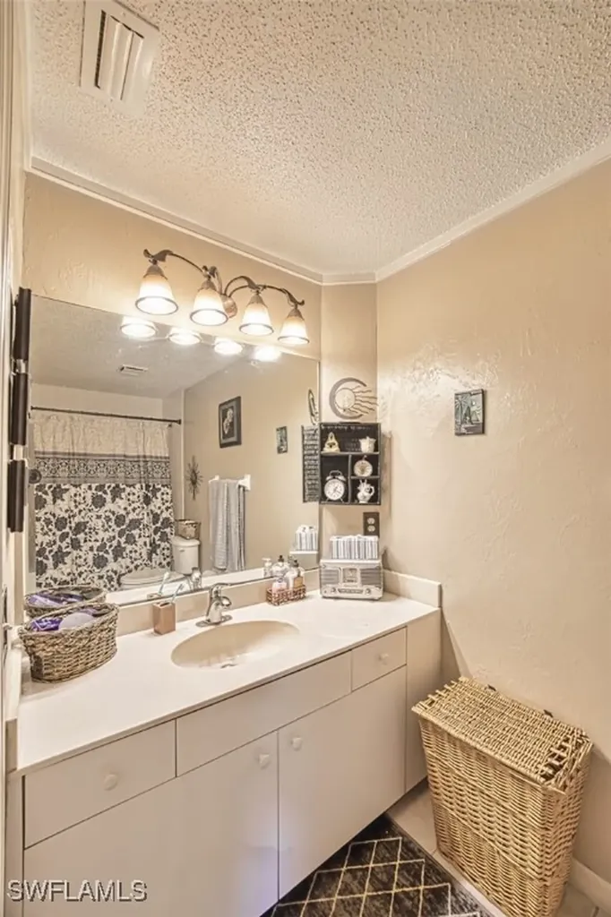 4005 15th Street SW Lehigh Acres FL 33976