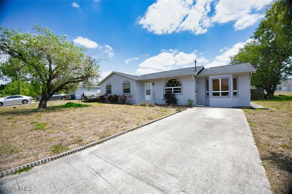 4005 15th Street SW Lehigh Acres FL 33976