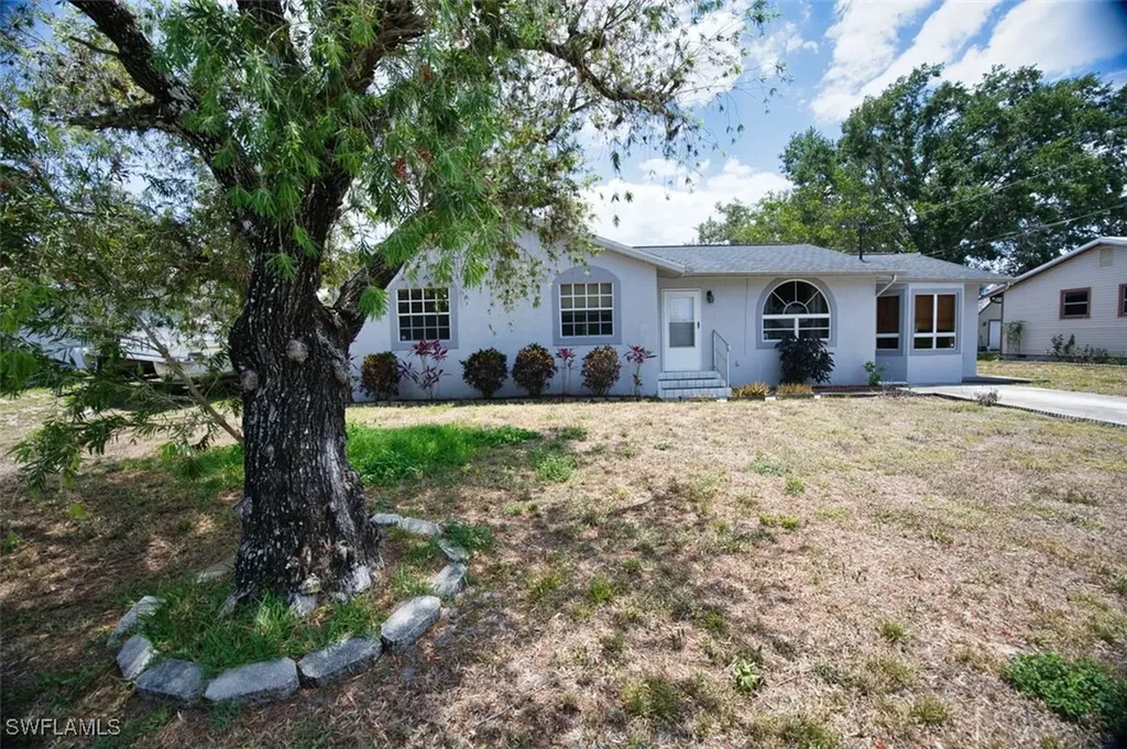 4005 15th Street SW Lehigh Acres FL 33976