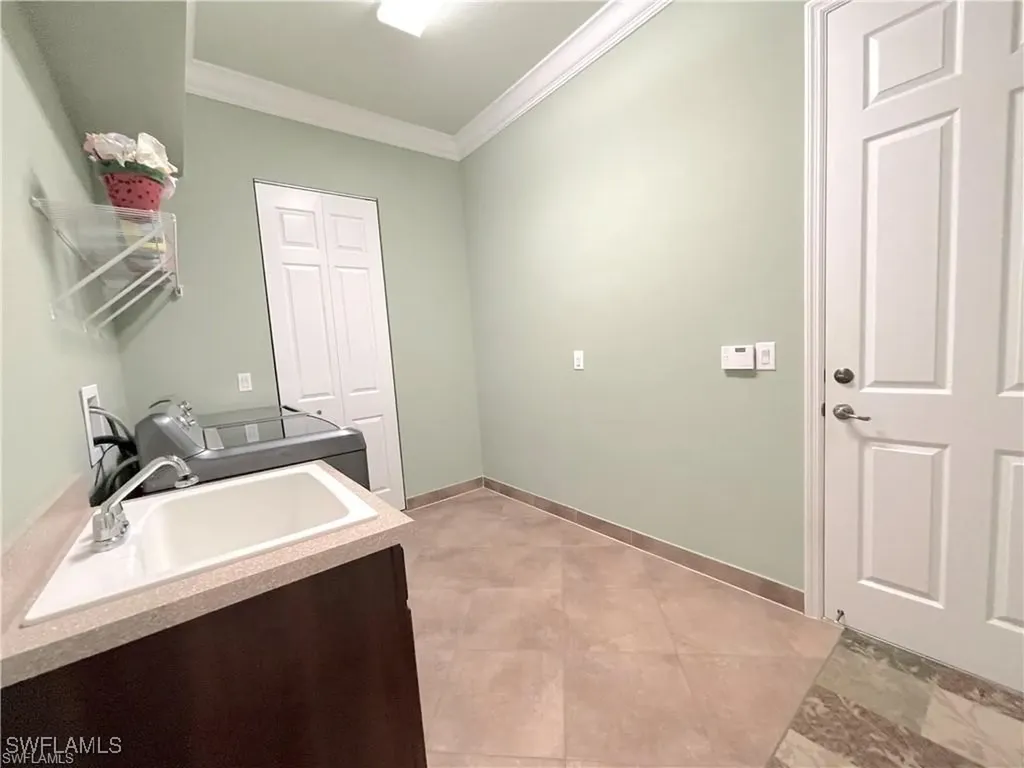 3812 Columbia Court Naples FL 34119