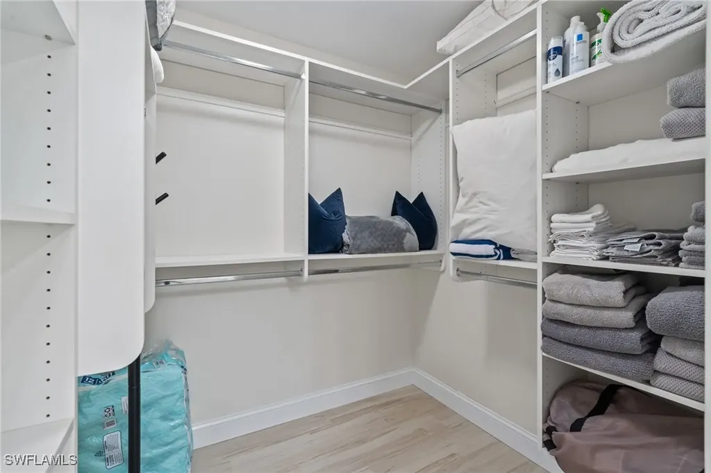 10682 Gulf Shore Drive Naples FL 34108