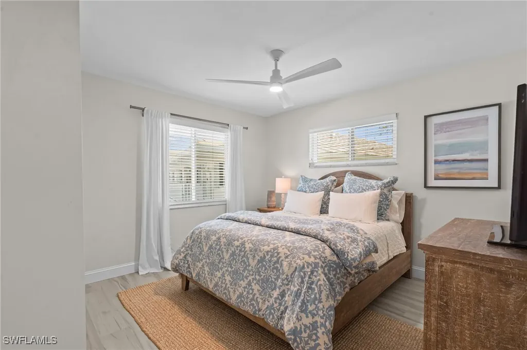 10682 Gulf Shore Drive Naples FL 34108