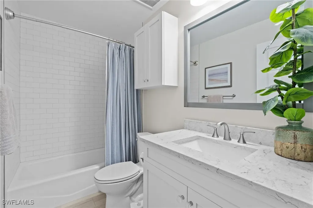 10682 Gulf Shore Drive Naples FL 34108