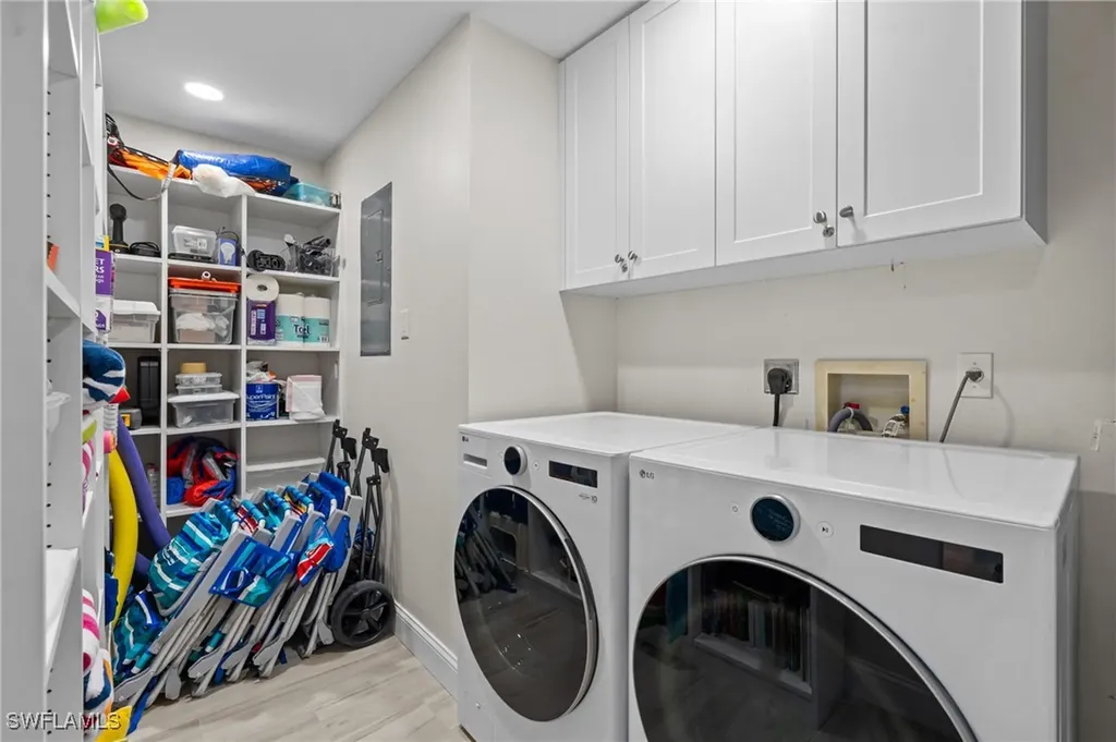 10682 Gulf Shore Drive Naples FL 34108