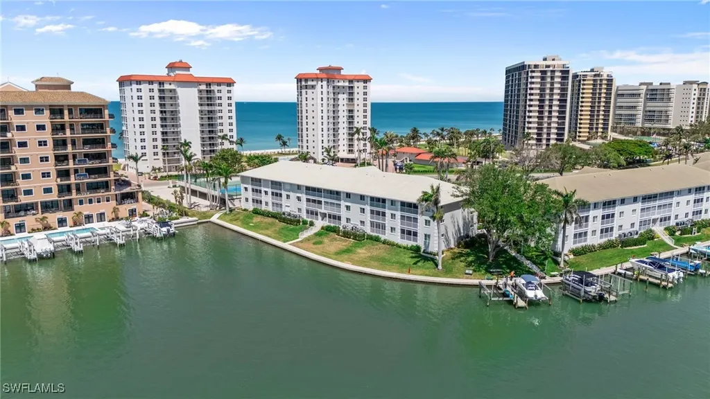 10682 Gulf Shore Drive Naples FL 34108