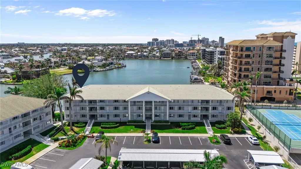 10682 Gulf Shore Drive Naples FL 34108