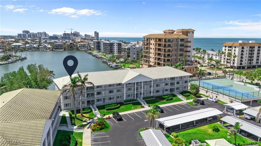 10682 Gulf Shore Drive Naples FL 34108