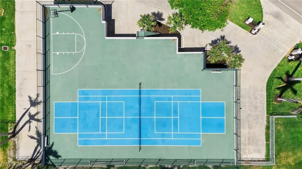 10682 Gulf Shore Drive Naples FL 34108