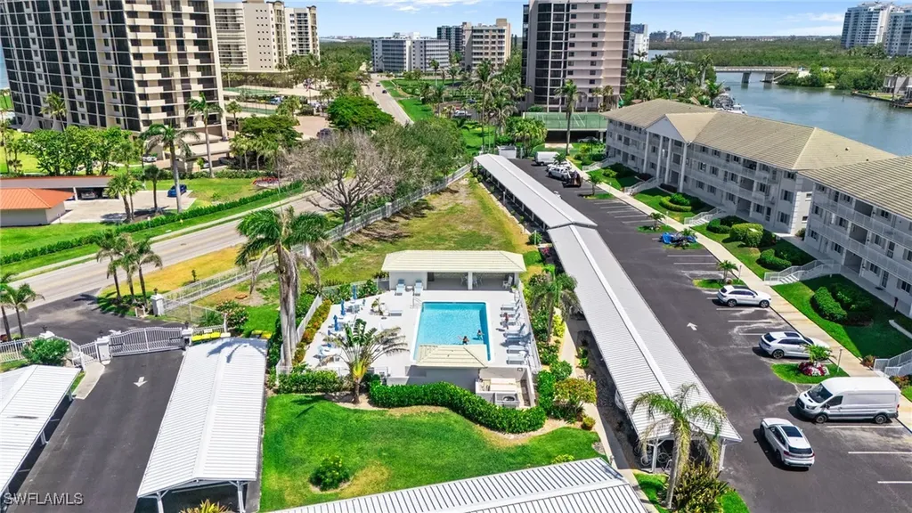 10682 Gulf Shore Drive Naples FL 34108