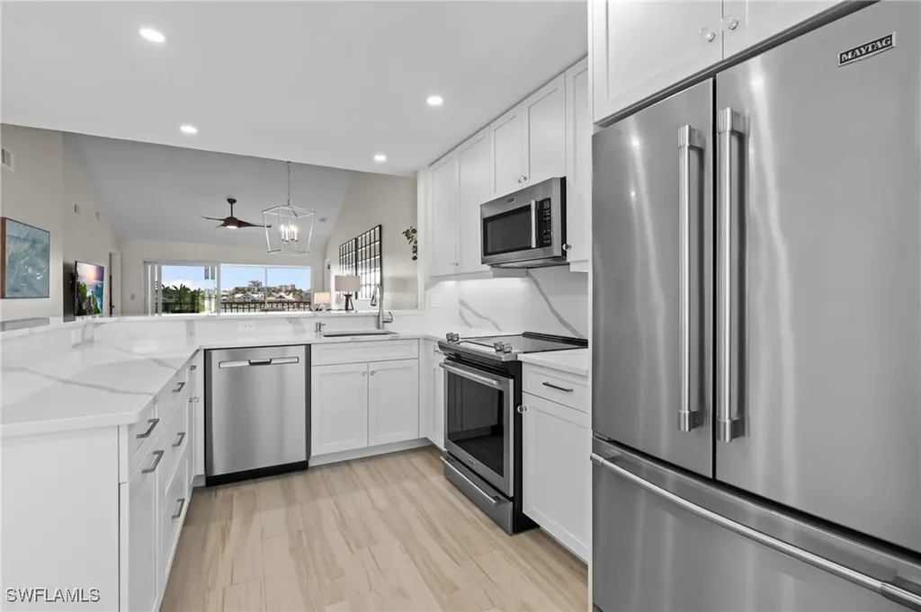 10682 Gulf Shore Drive Naples FL 34108