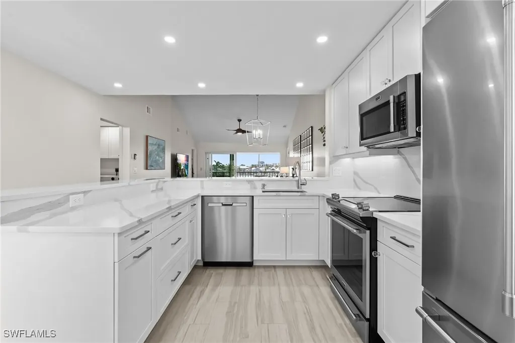 10682 Gulf Shore Drive Naples FL 34108