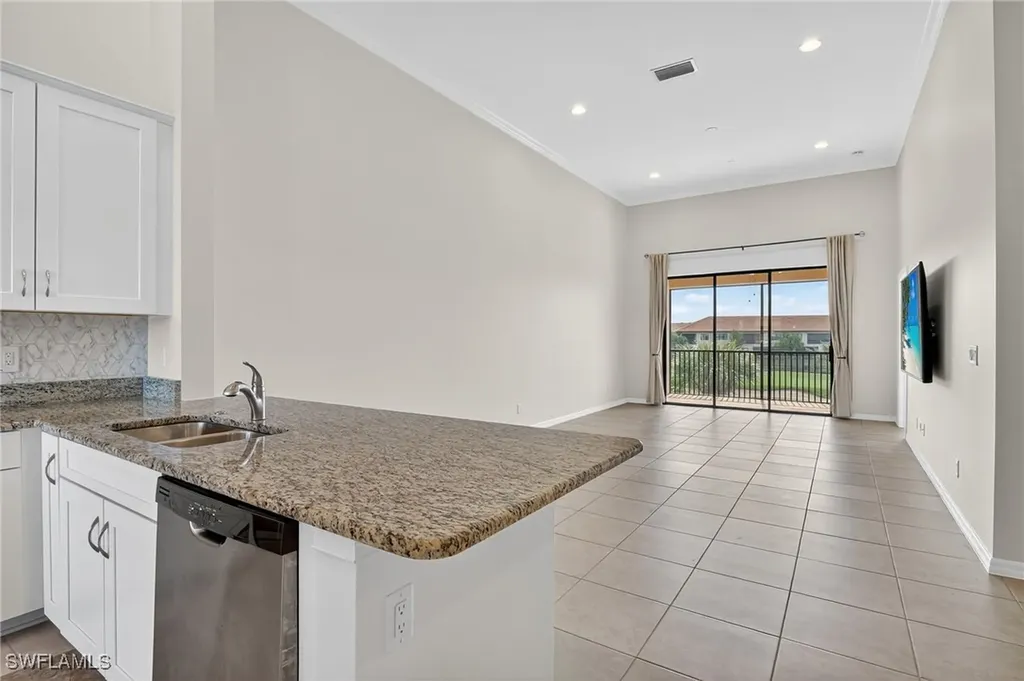 9386 Pocida Court Naples FL 34119