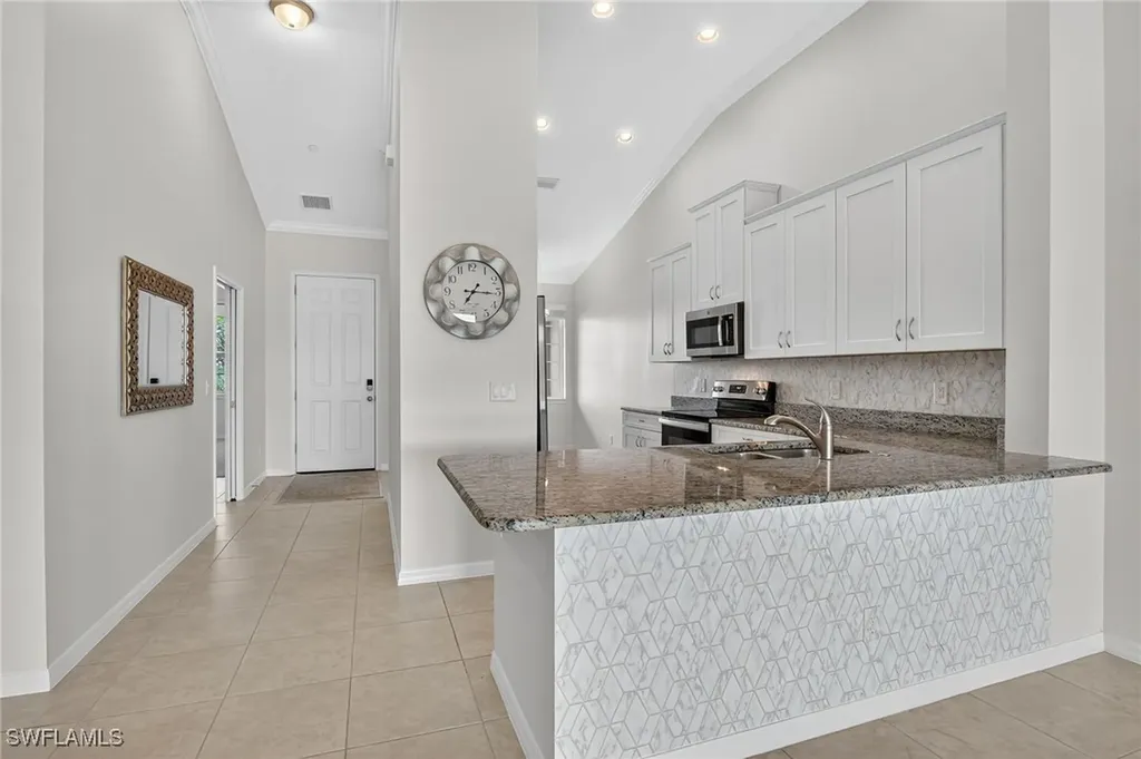 9386 Pocida Court Naples FL 34119
