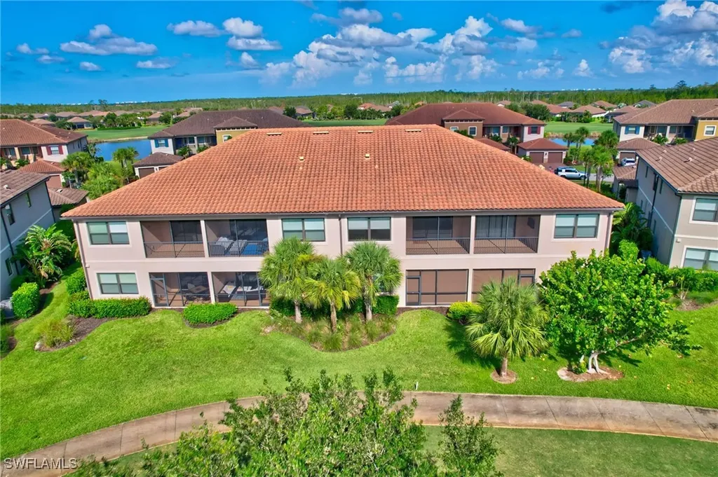 9386 Pocida Court Naples FL 34119