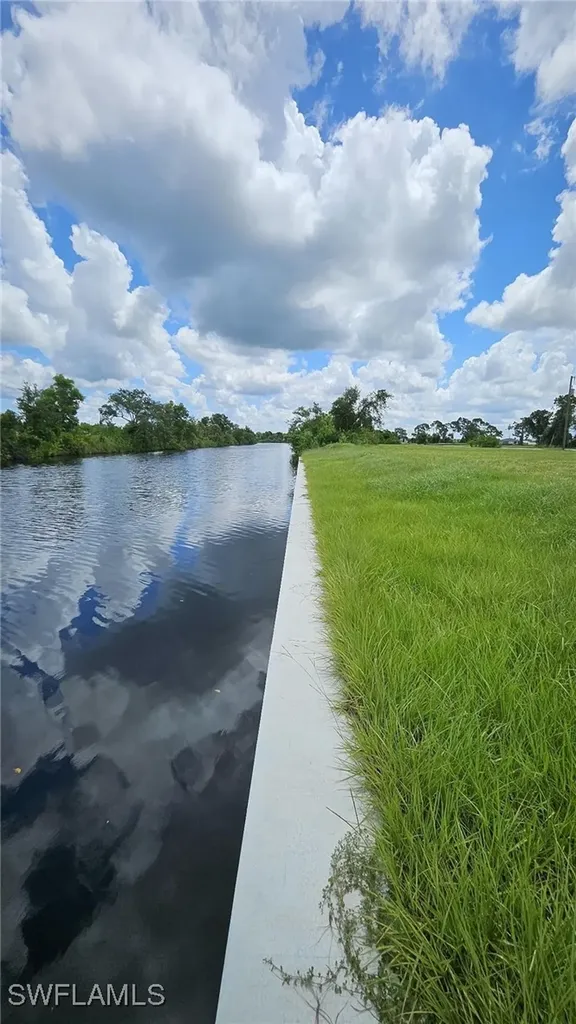3811 NW 44th Terrace Cape Coral FL 33993