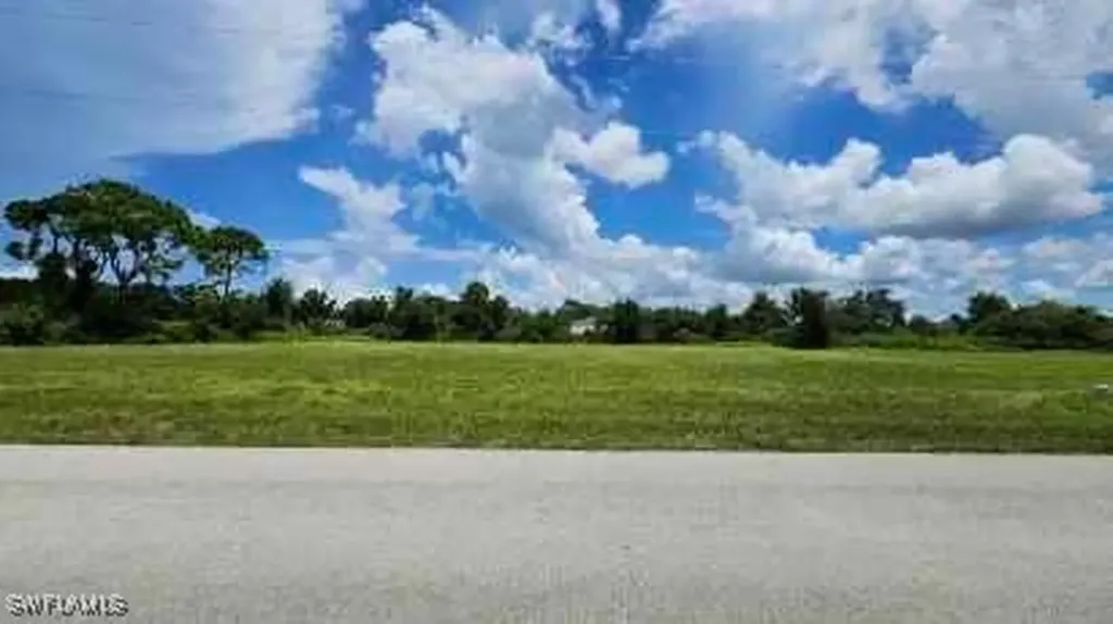 3811 NW 44th Terrace Cape Coral FL 33993