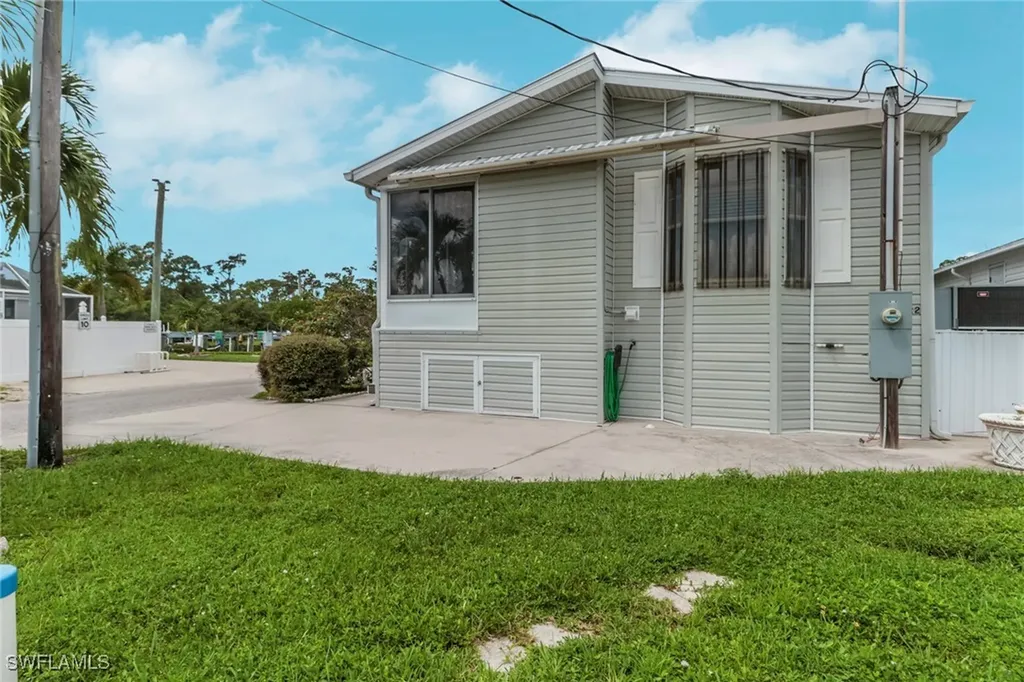 20721 Basin Drive Estero FL 33928