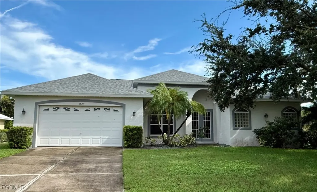 1529 SW 49th Terrace Cape Coral FL 33914