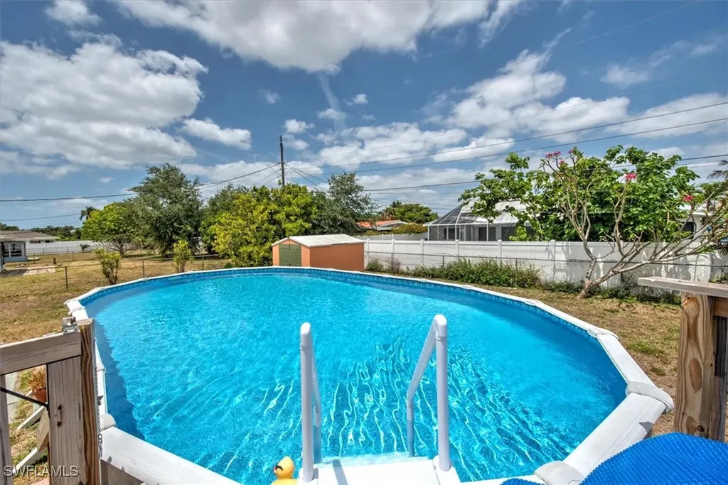 725 Sesame Court Cape Coral FL 33904