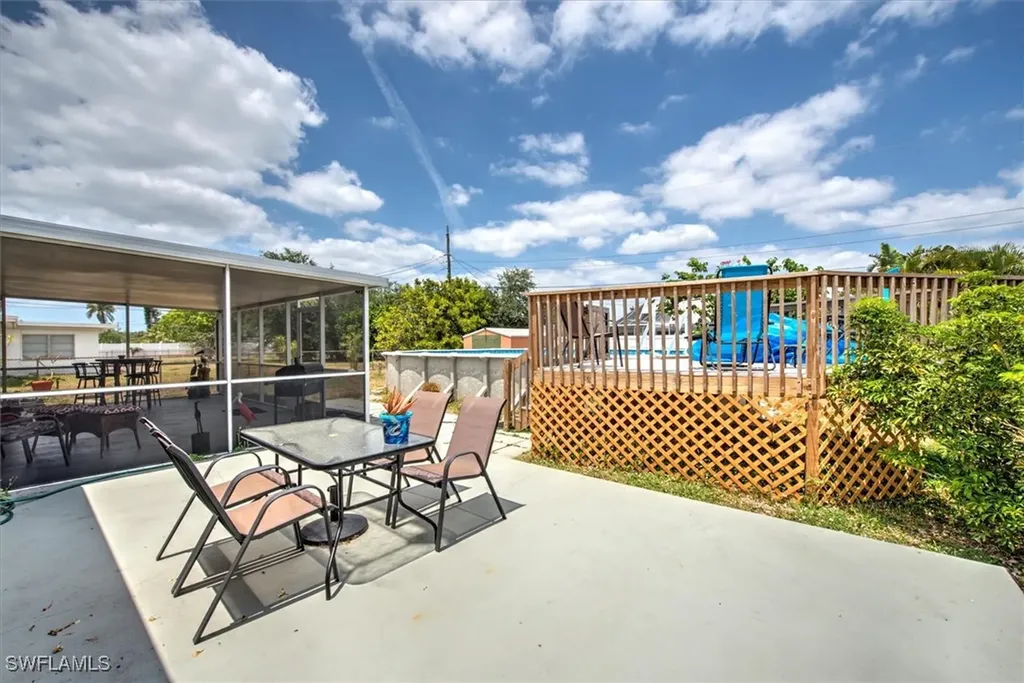 725 Sesame Court Cape Coral FL 33904