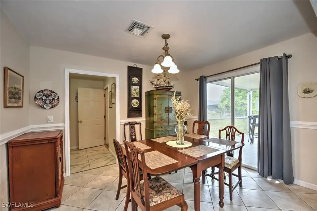725 Sesame Court Cape Coral FL 33904