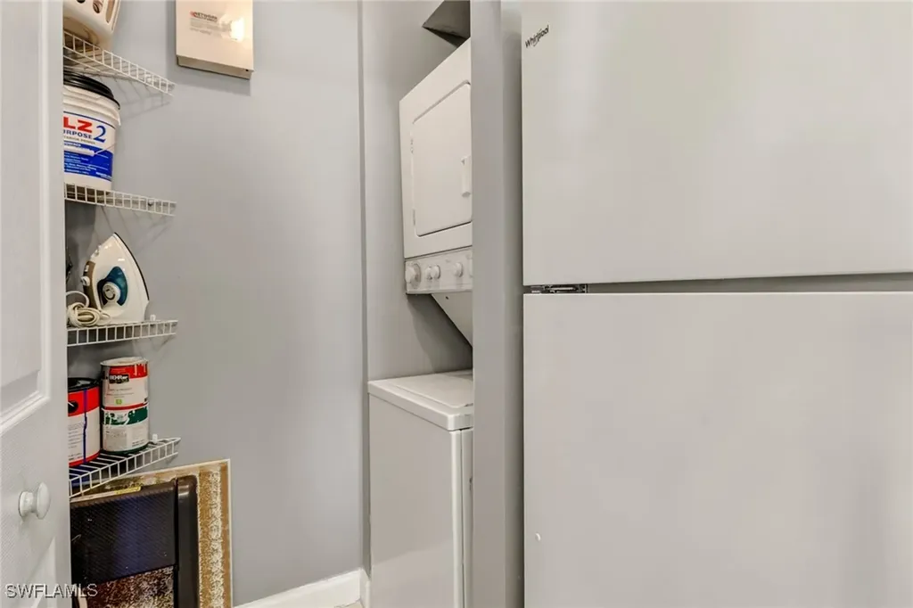 1265 Wildwood Lakes Boulevard Naples FL 34104