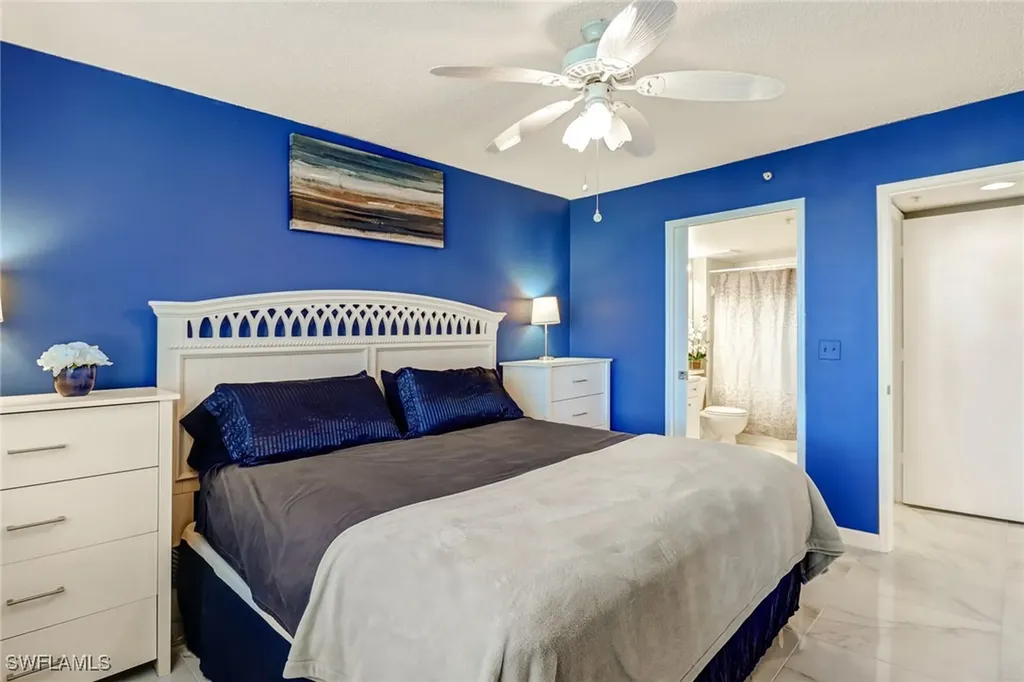 1265 Wildwood Lakes Boulevard Naples FL 34104