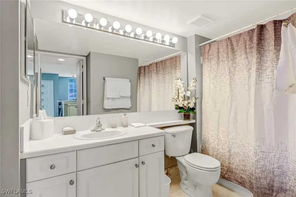 1265 Wildwood Lakes Boulevard Naples FL 34104