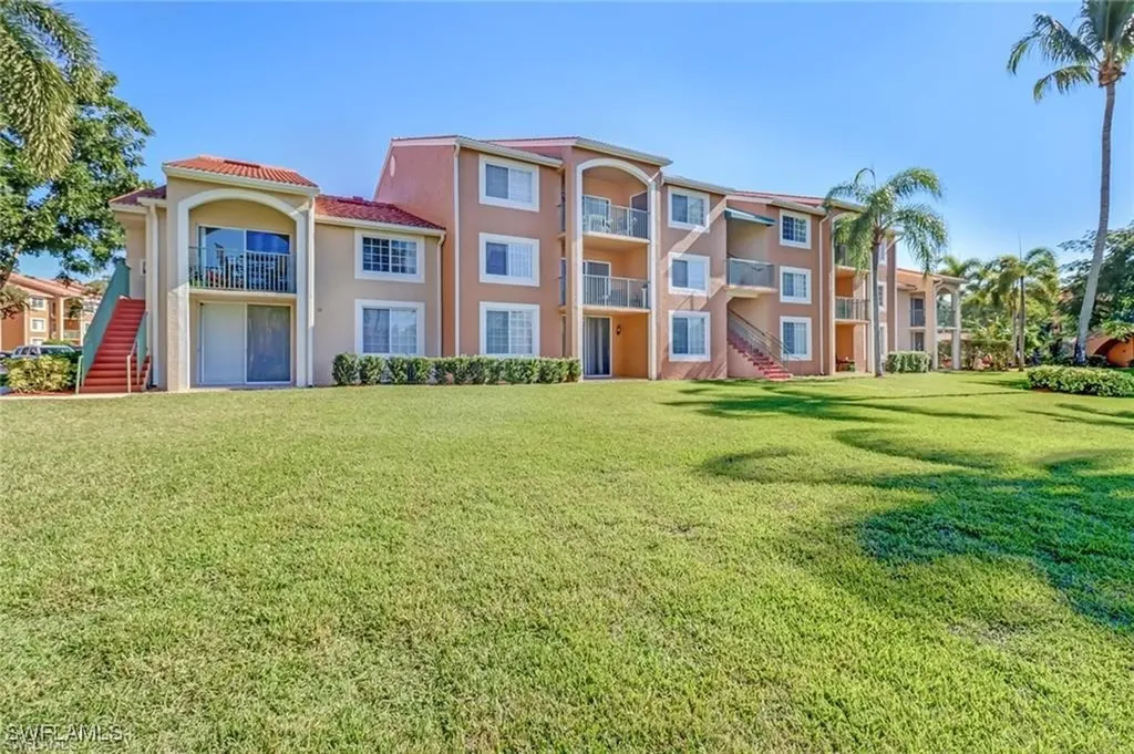 1265 Wildwood Lakes Boulevard Naples FL 34104