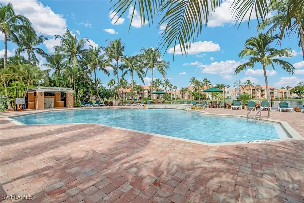 1265 Wildwood Lakes Boulevard Naples FL 34104