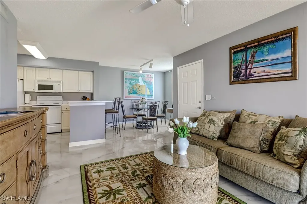 1265 Wildwood Lakes Boulevard Naples FL 34104