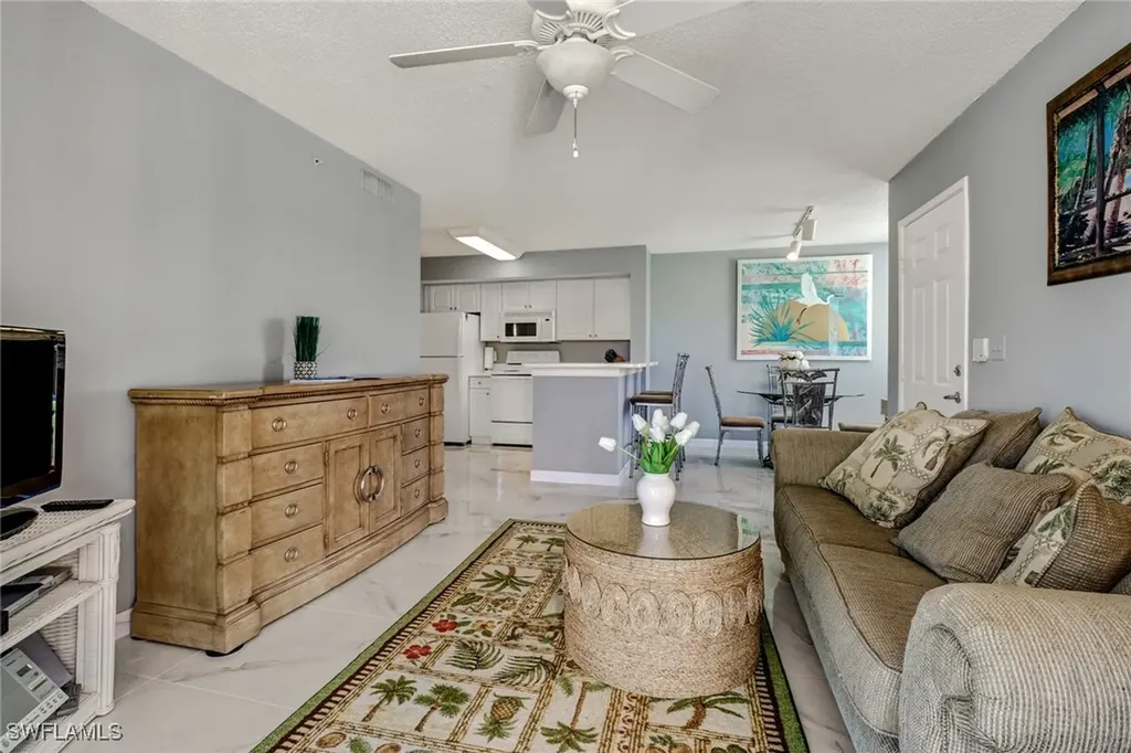 1265 Wildwood Lakes Boulevard Naples FL 34104