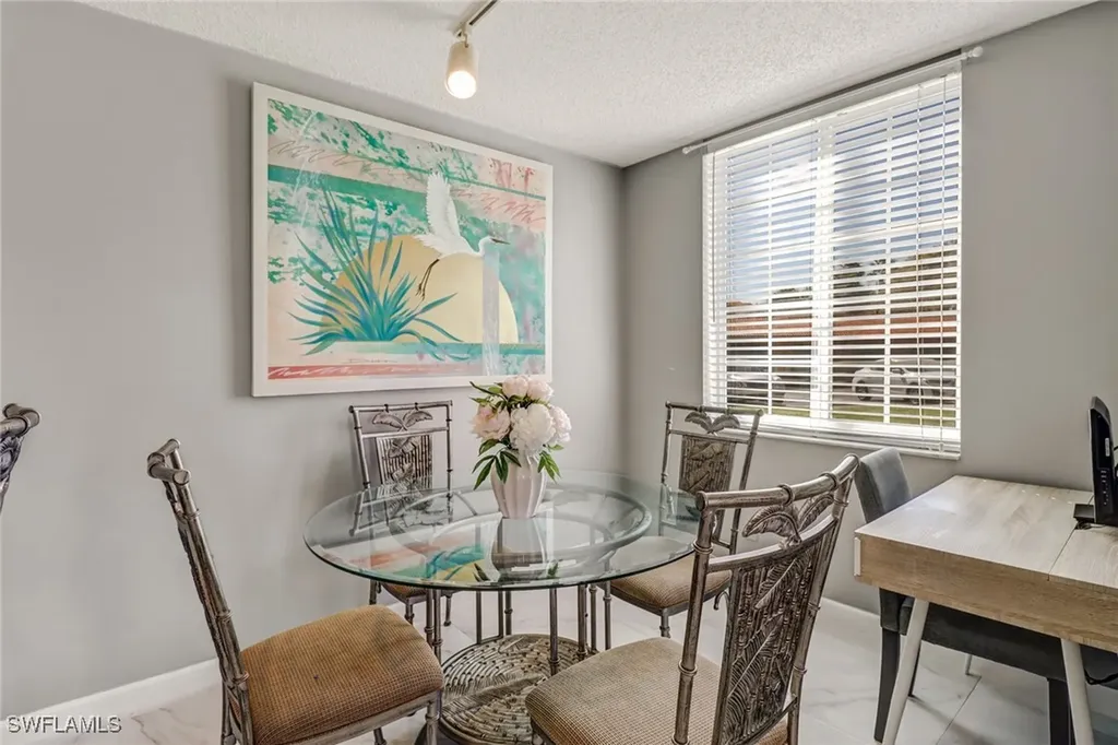 1265 Wildwood Lakes Boulevard Naples FL 34104