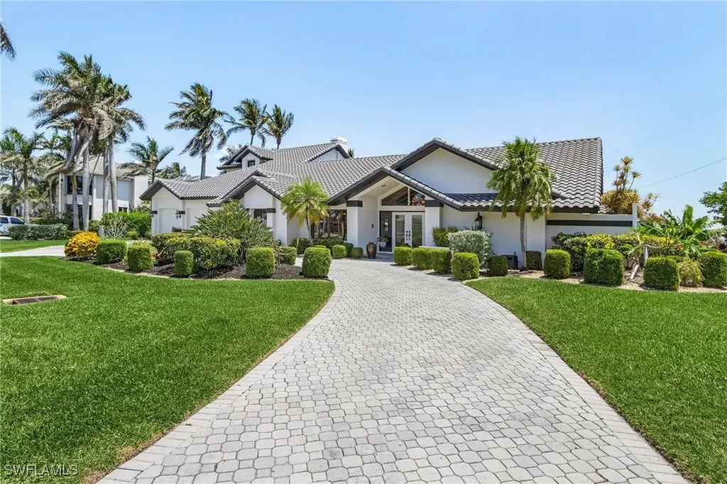 2803 SE 22nd Place Cape Coral FL 33904