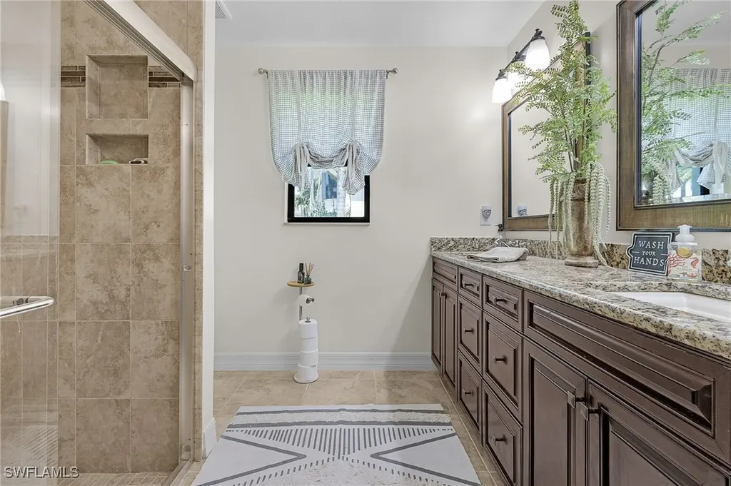 2803 SE 22nd Place Cape Coral FL 33904