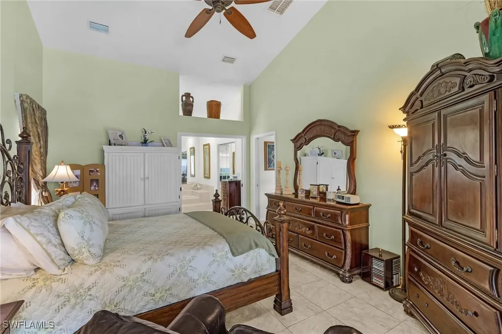 2803 SE 22nd Place Cape Coral FL 33904